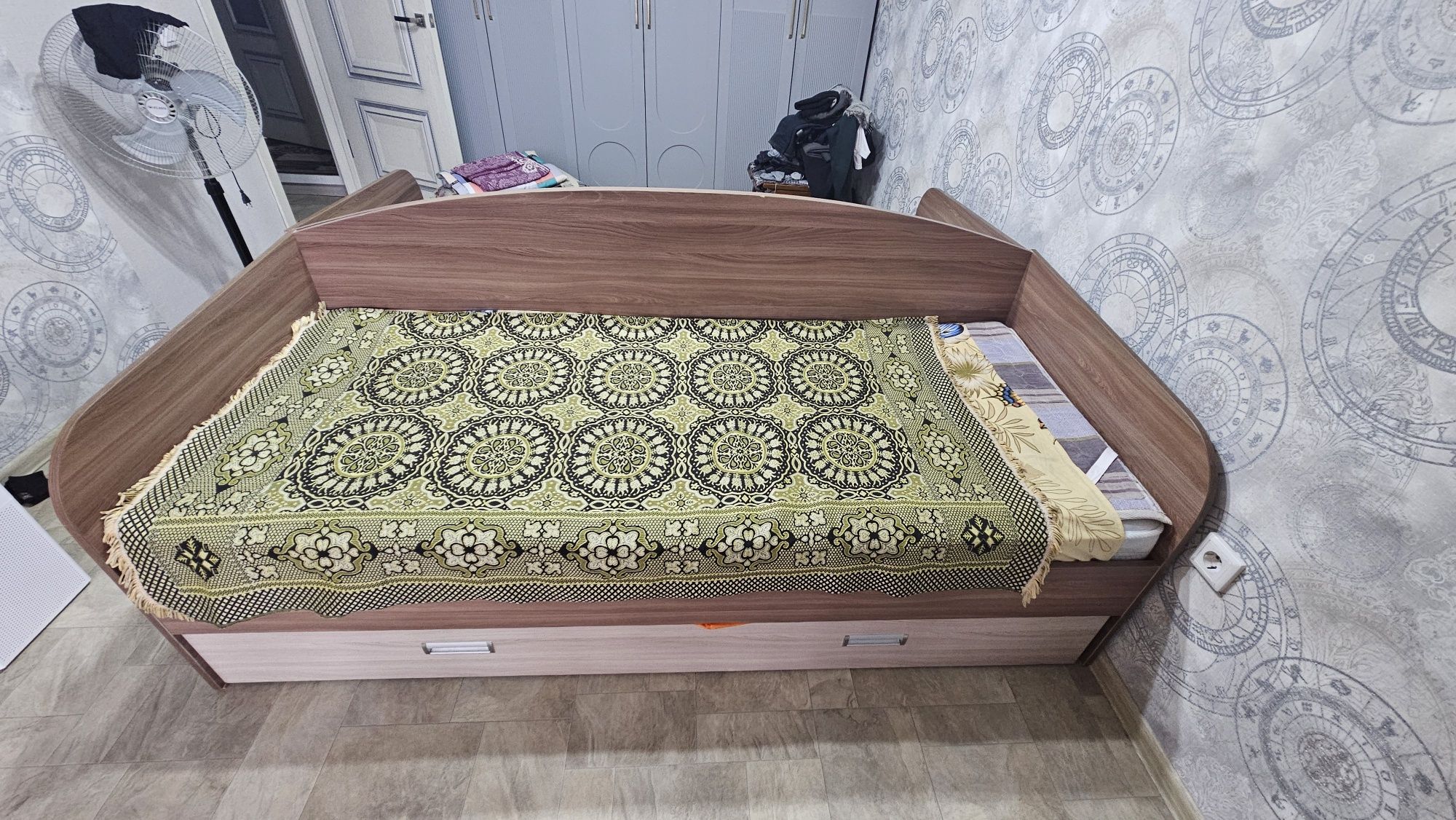 Продам две кровати за 40000