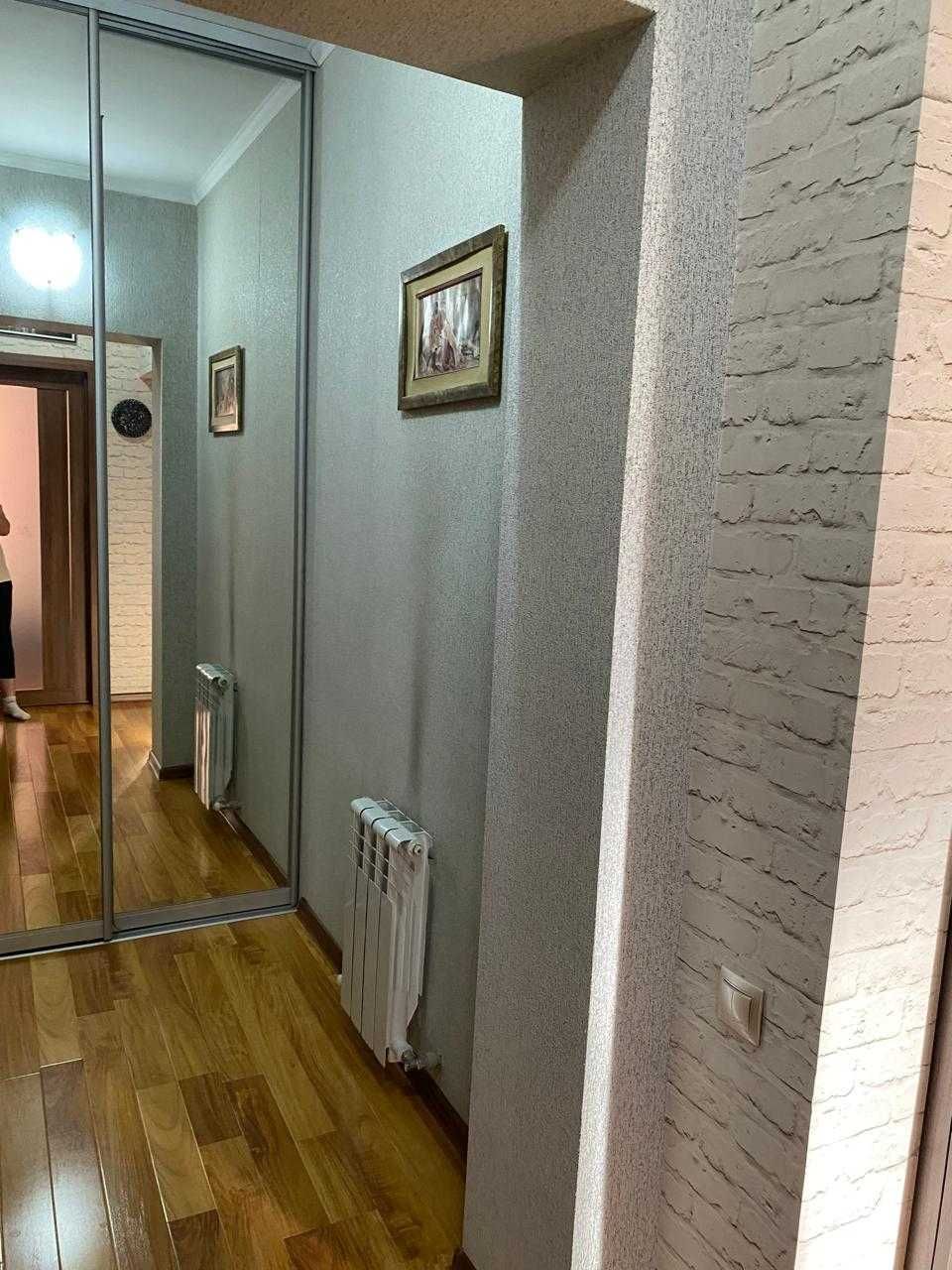 Продам двух-комнатную квартиру в ЖК "Навои", торг уместен.