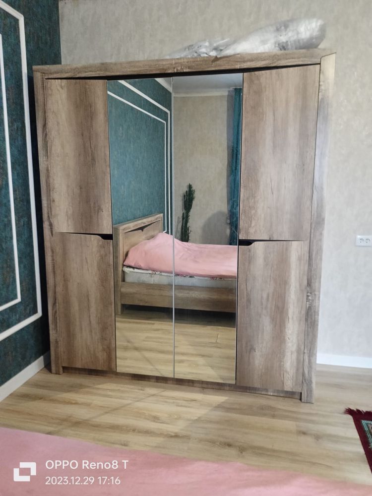 Продам спальный гарнитур в хорошем качестве