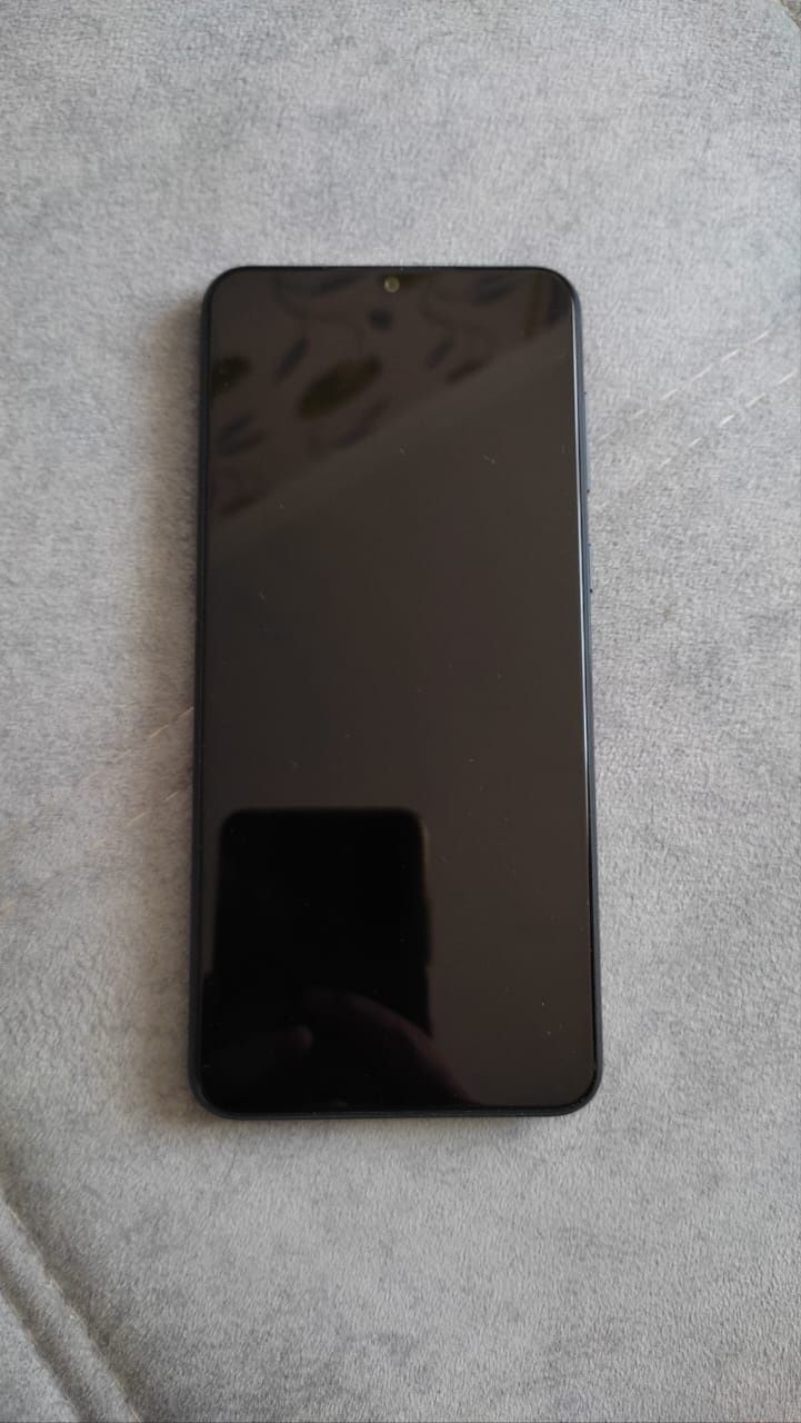 Продам сотовый телефон Samsung Galaxy A04 в отличном состоянии
