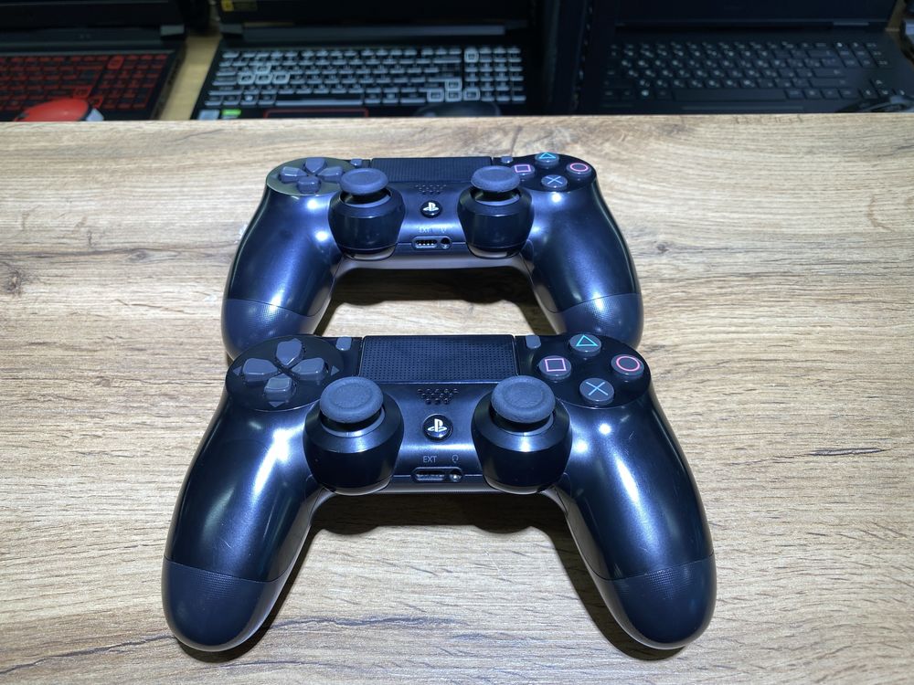 Sony PlayStation 4 Slim, 1 TB, 2 джойстика, 10473/А10