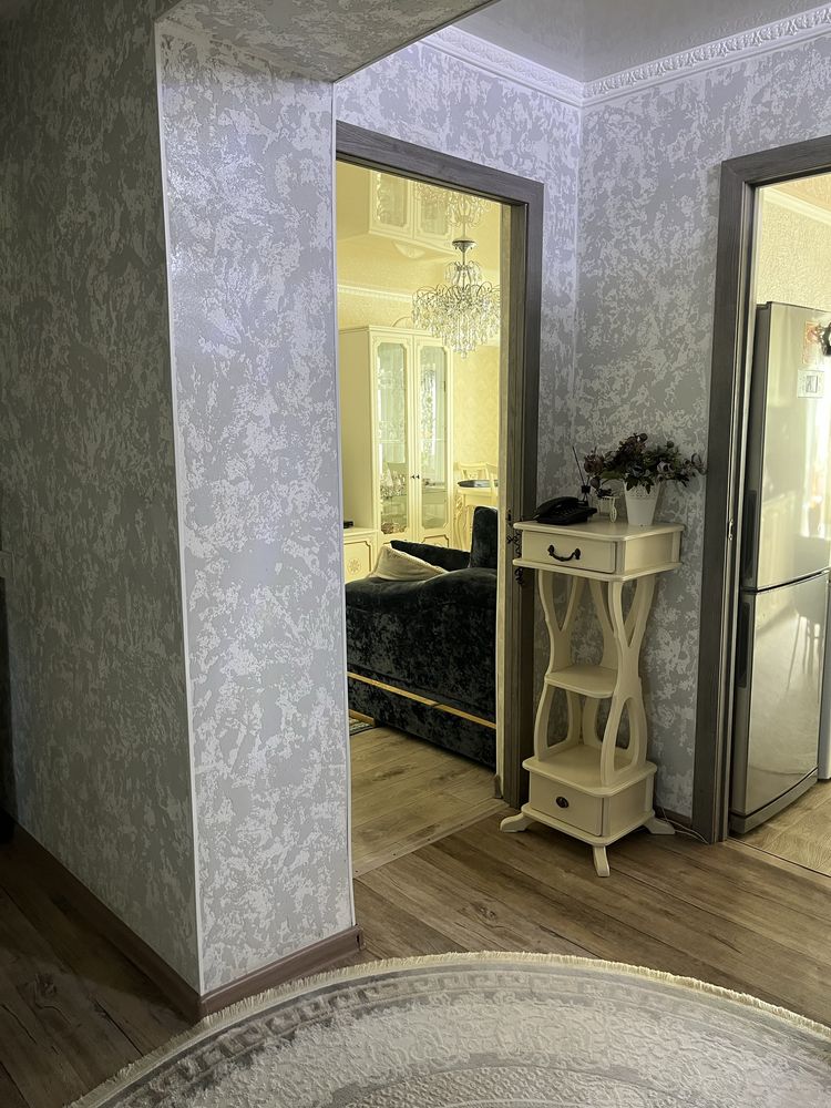 Продам 3-х комнатную квартиру в центре