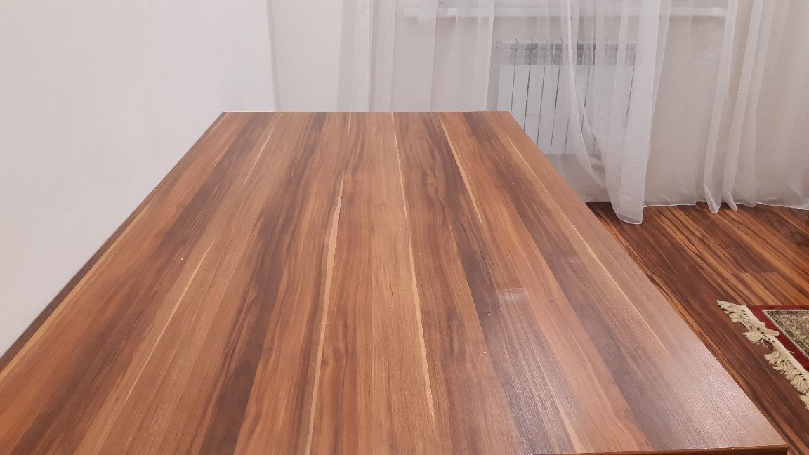 продам стол  обеденный