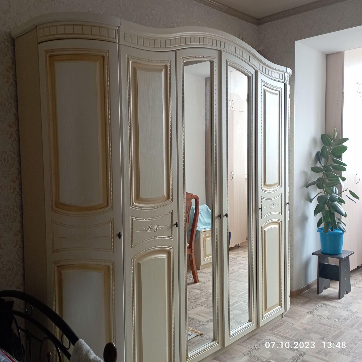 Шкаф 6ти дверный