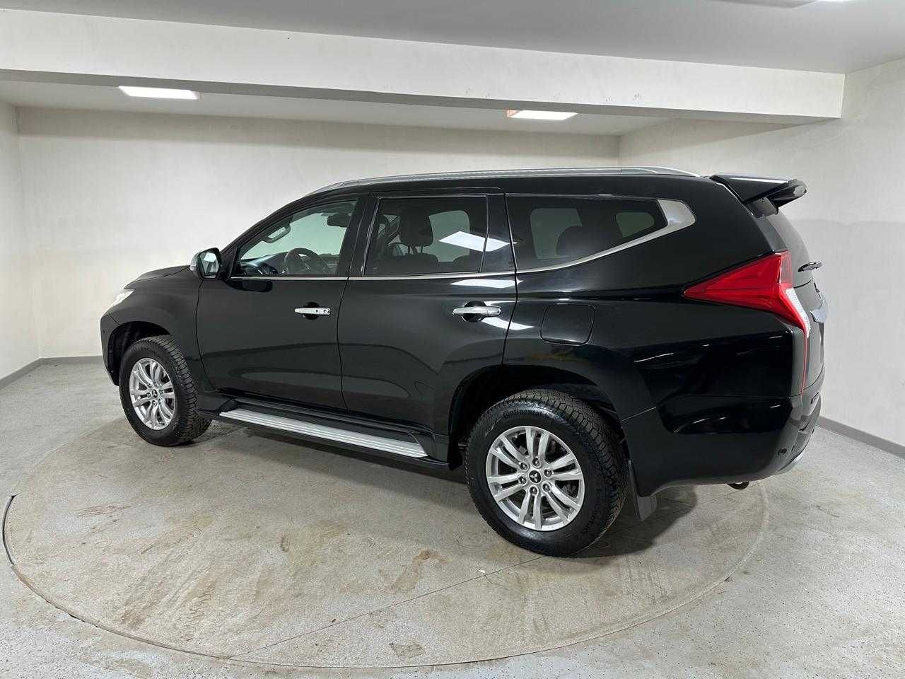 Mitsubishi Pajero  Продам ,обменяю на Ваш автомобиль! Возможен кредит!