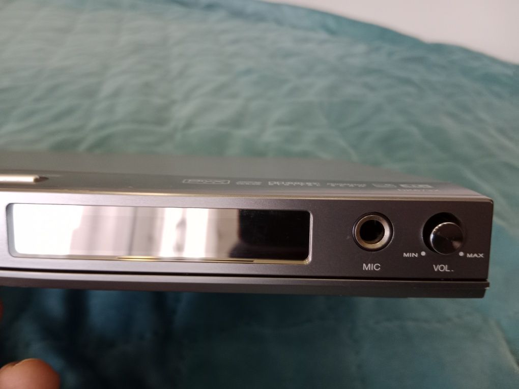 Продам DVD караоке LG