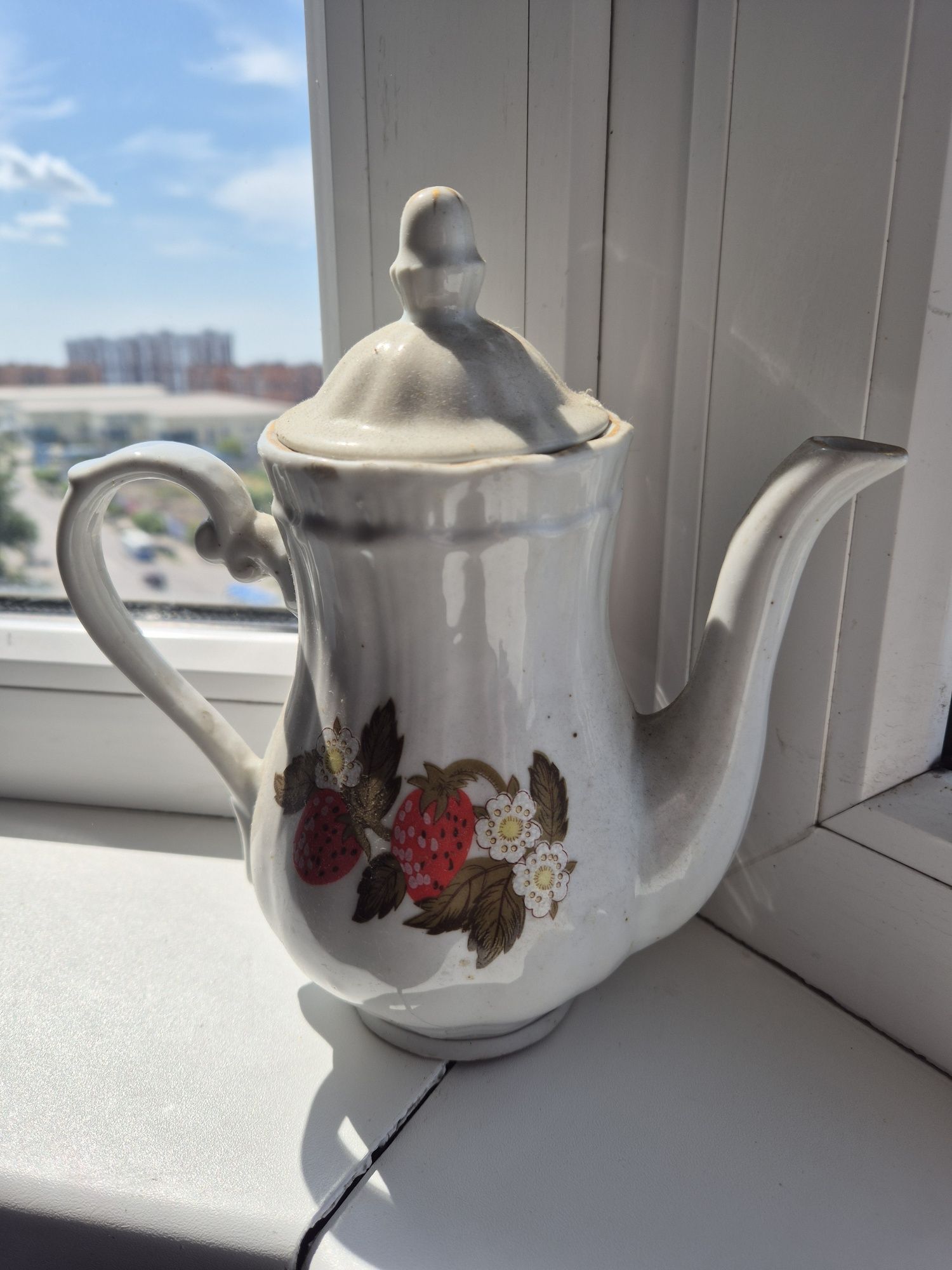 Чайники фарфоровые