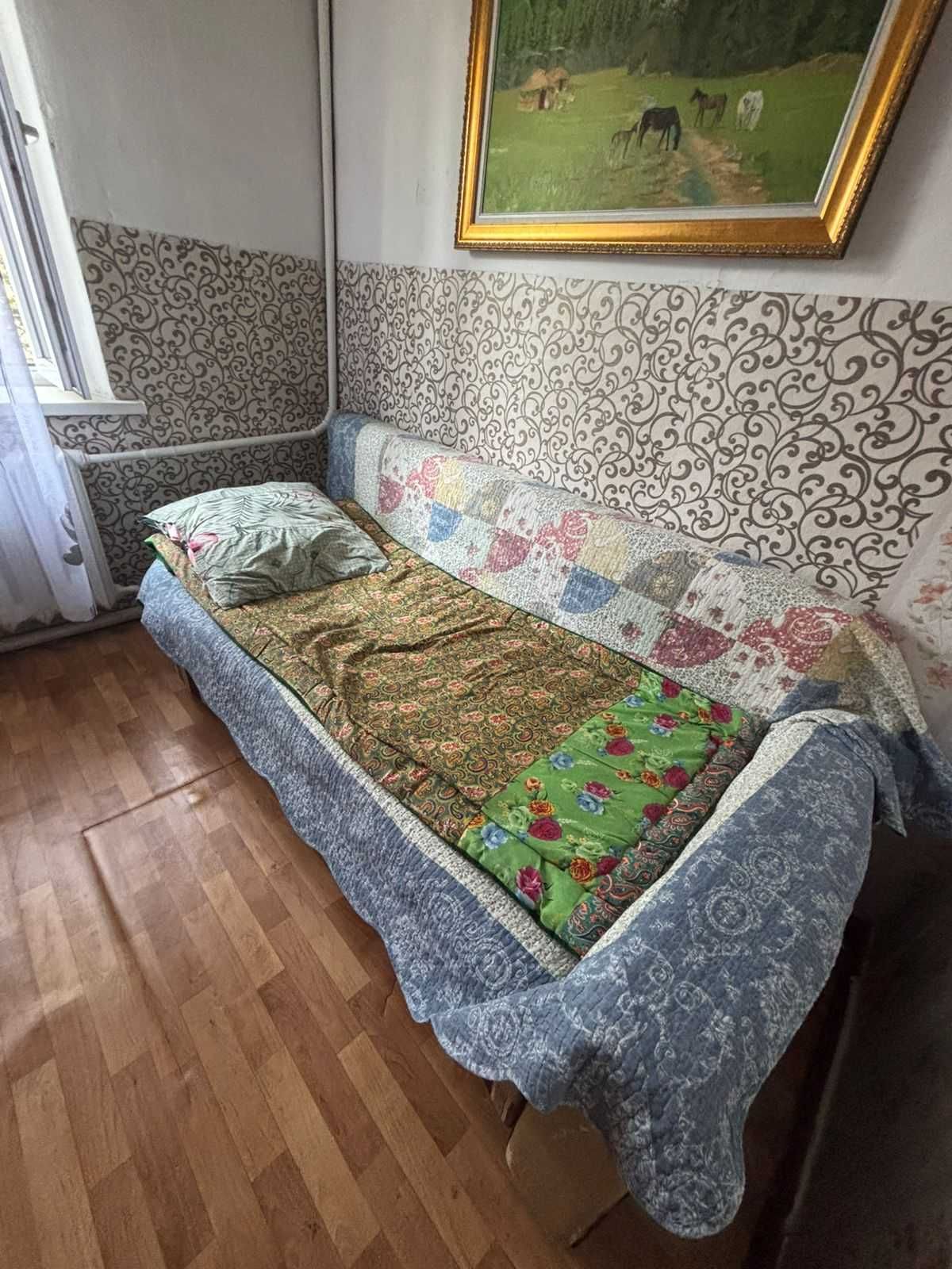 Продам диван торг есть