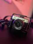 Камера fujifilm xt-30 c объективом и клеткой