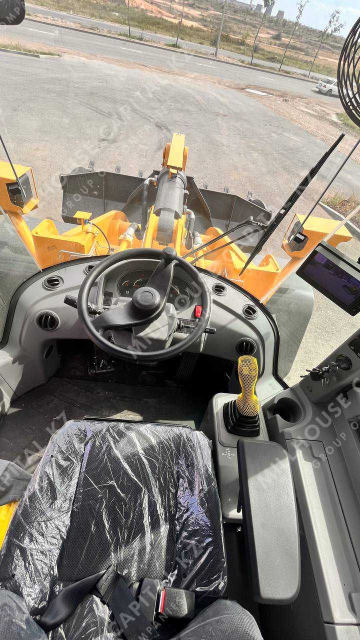 В НАЛИЧИИ Карьерный погрузчик LOVOL FL976H 4.5 КУБА