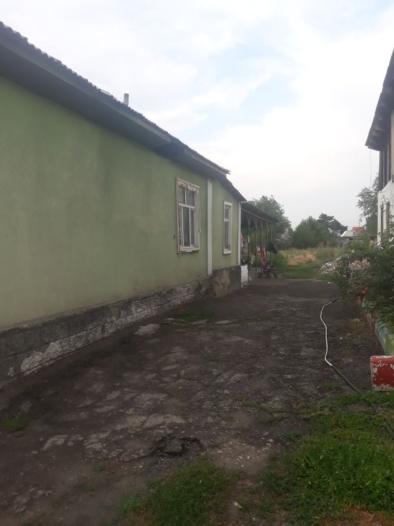 Продаётся дом в Центре Абая,  16-соток возле школы