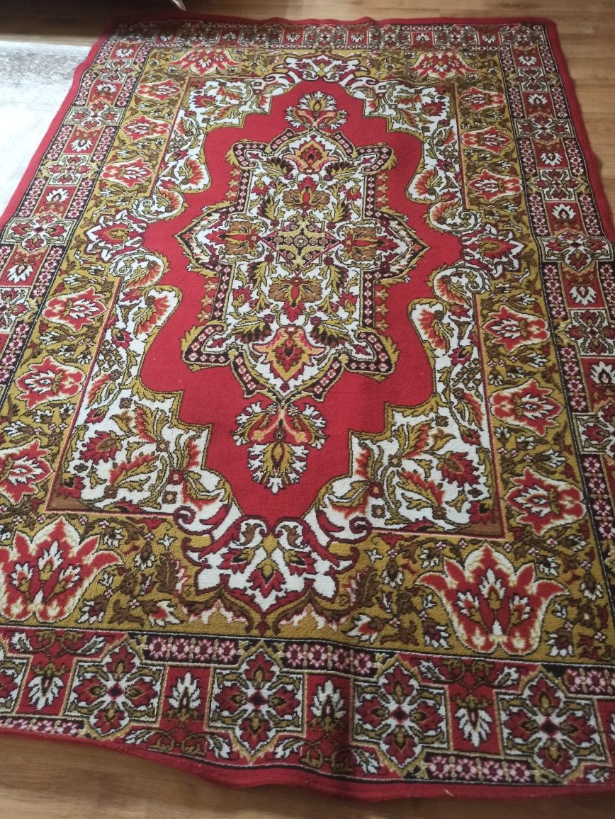 Ковер шерсть 2,5х3,5 м б/у в хорошем состоянии