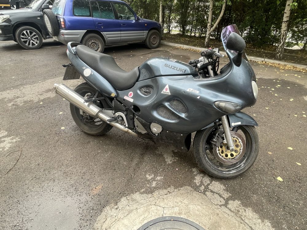Продам мотоцикл suzuki katana 750f