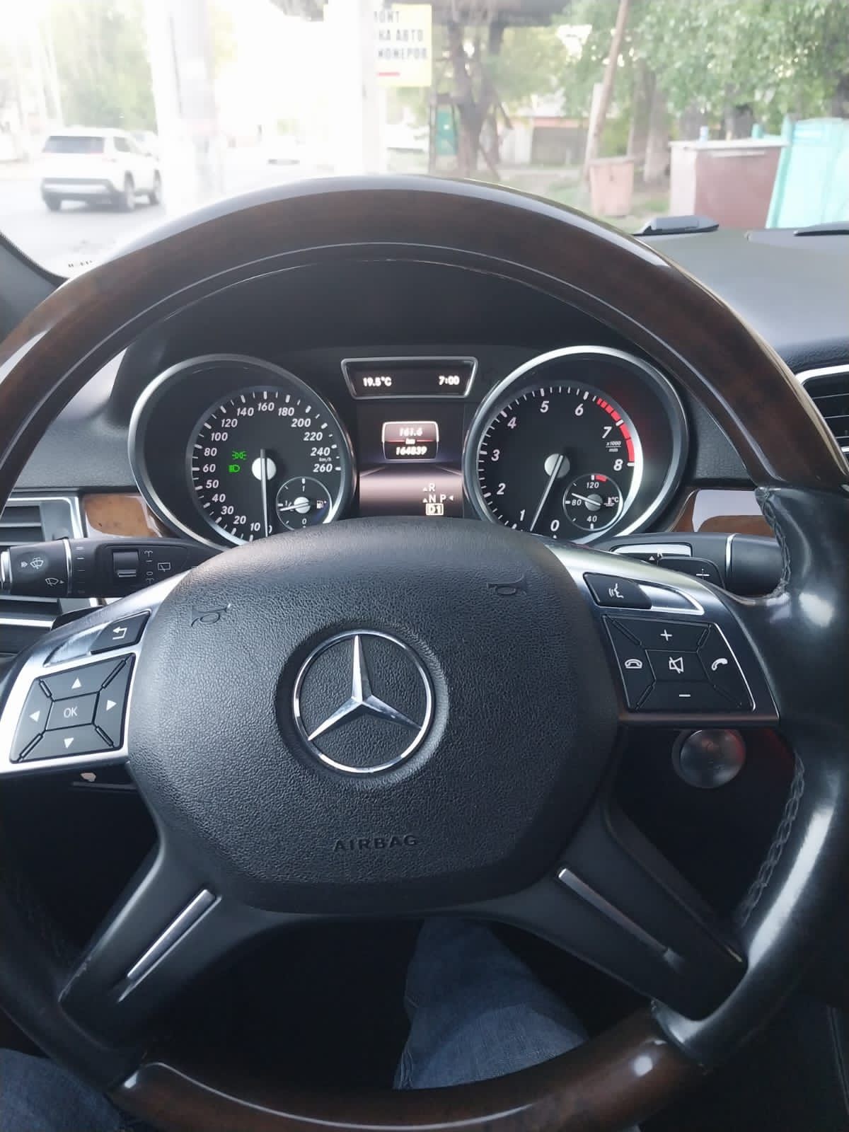 Продаю Mercedes-Benz Ml 400 3.0 biturbo