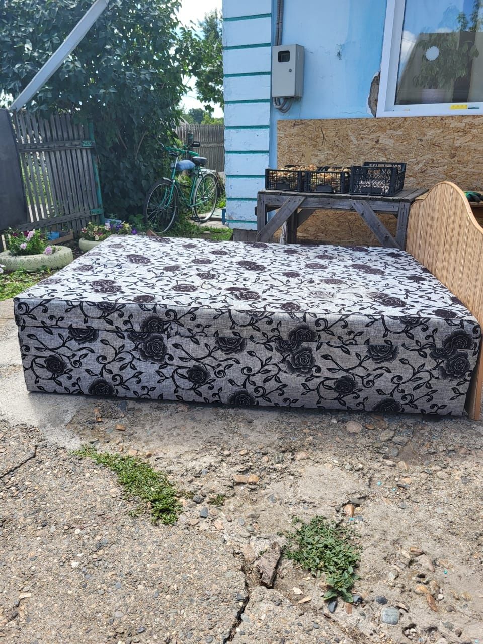 Продам кравать б/у