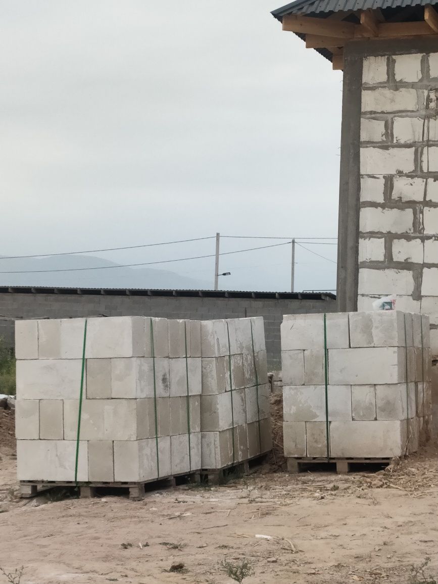 Газаблок кирпич три поддона