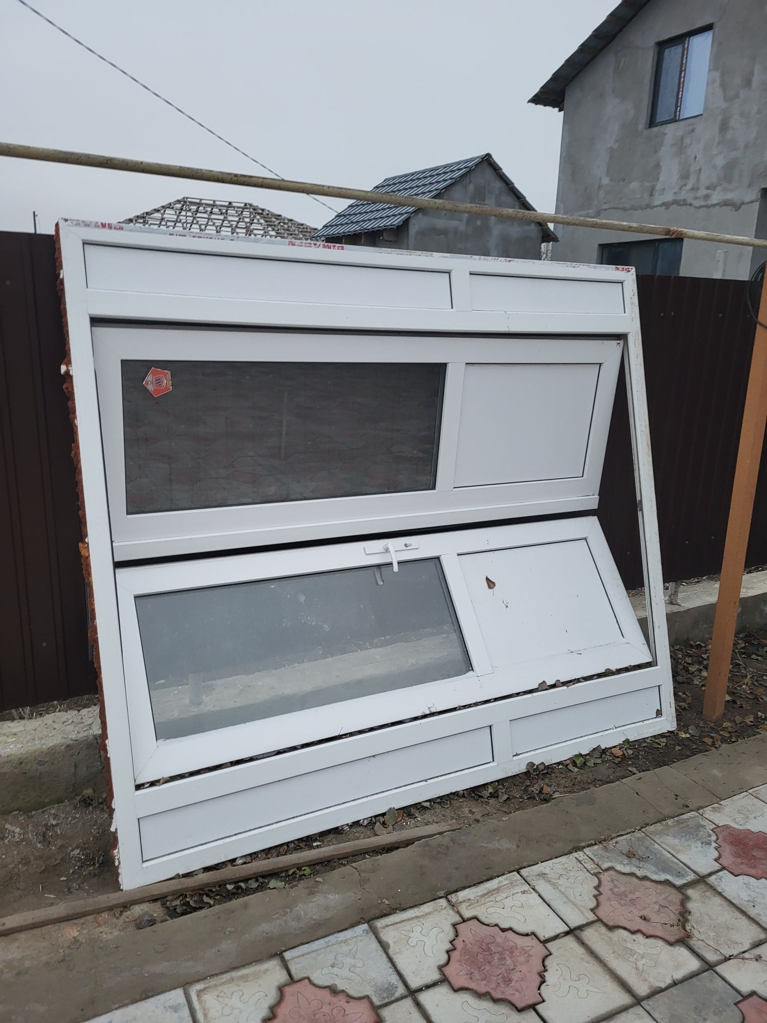 ПВХ дверь распашная