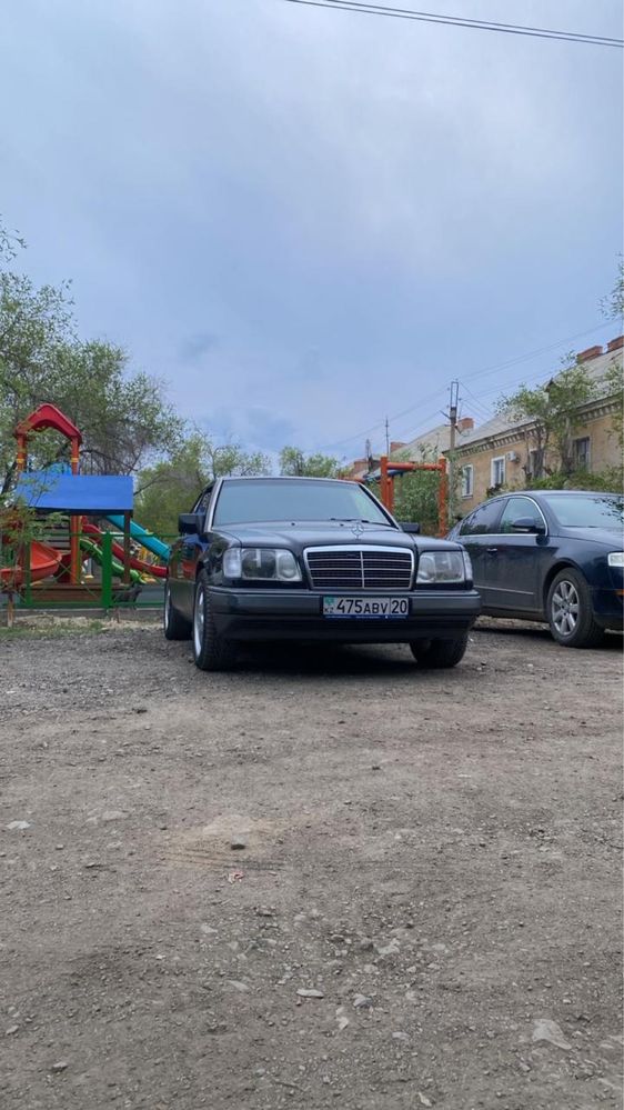 Продается Mercedes 124