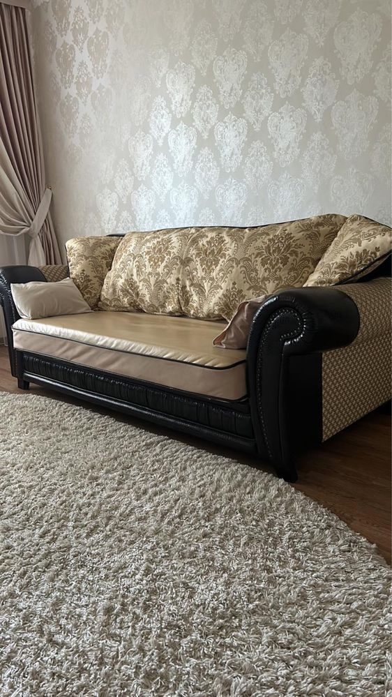 Продам диван и два кресло