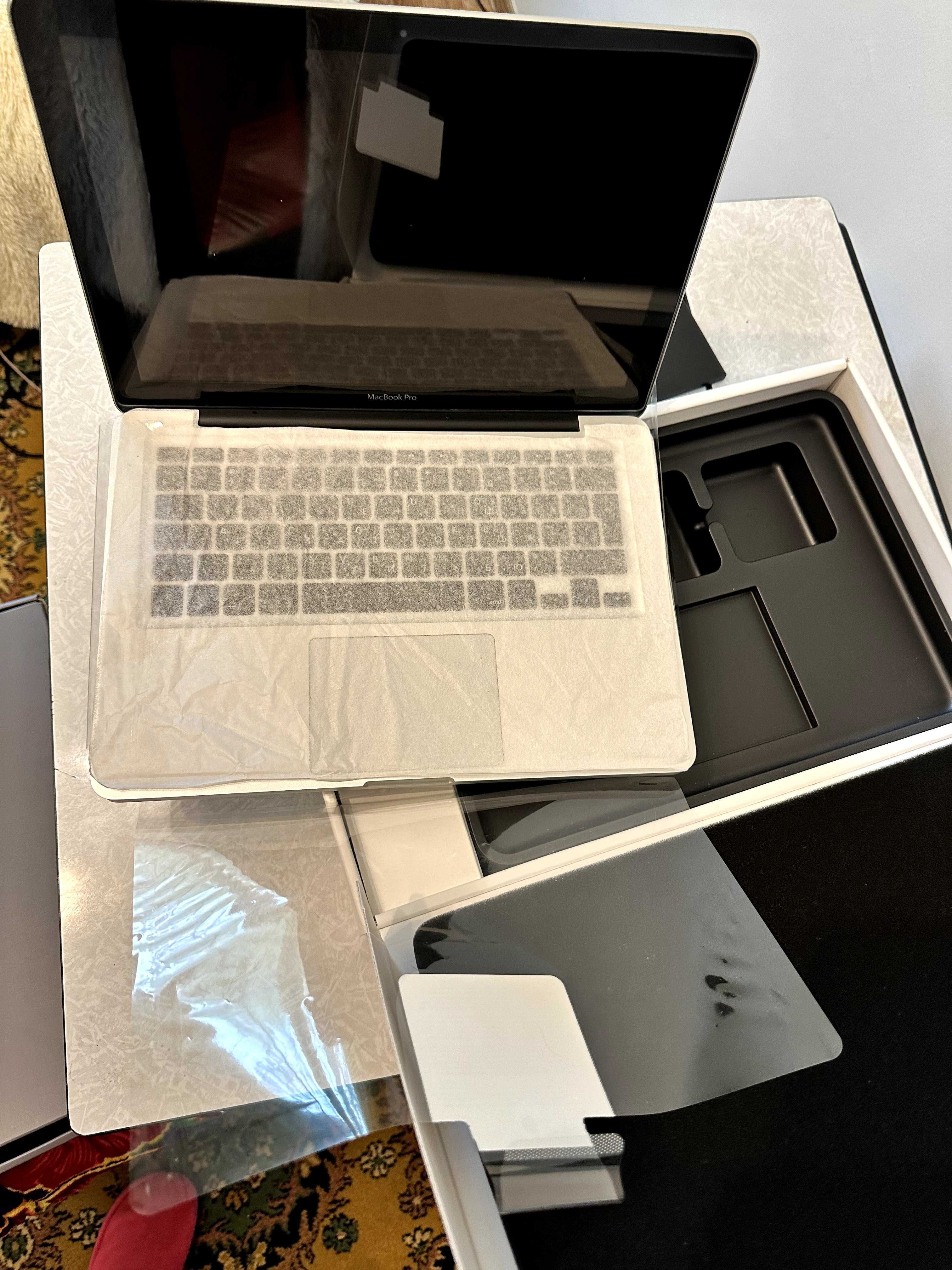 MacBook Pro для ценителей ретро б/у, подтормаживает