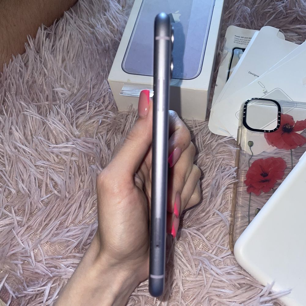 Продается Iphone ( айфон) 11 Purple редкий цвет