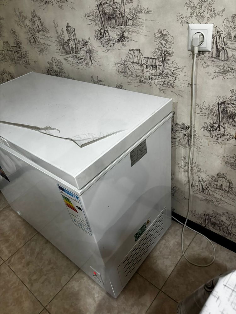 Морозильник продам за 150000