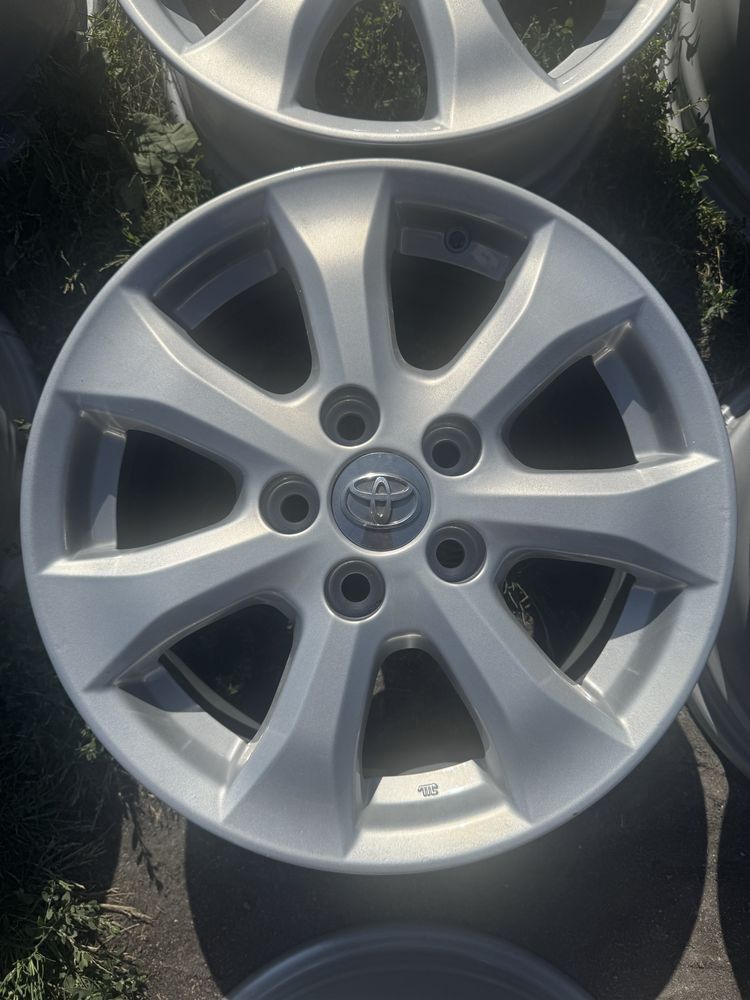 Диски R16 5/114,3 original toyota