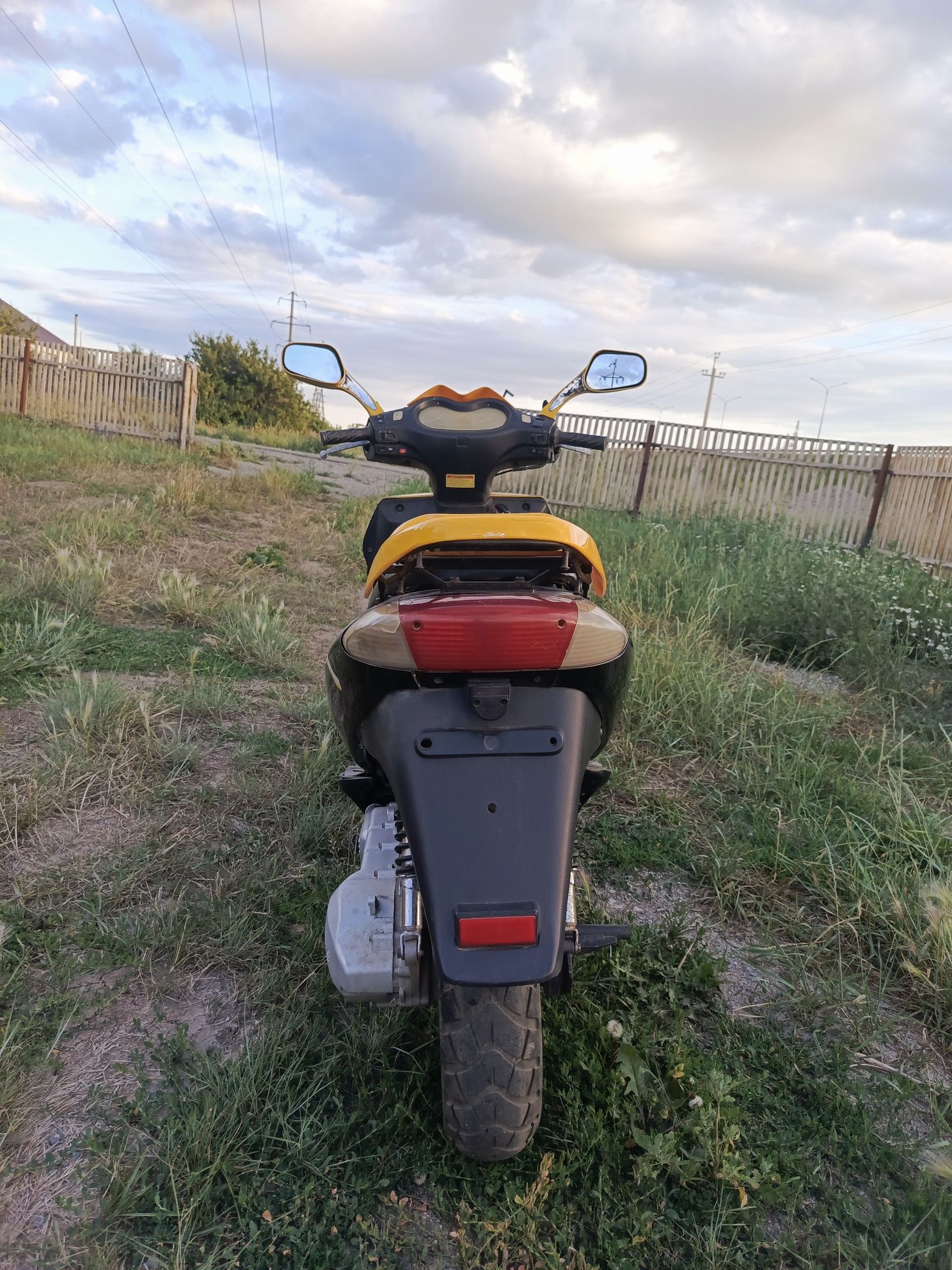 Продам скутер 150 кубов