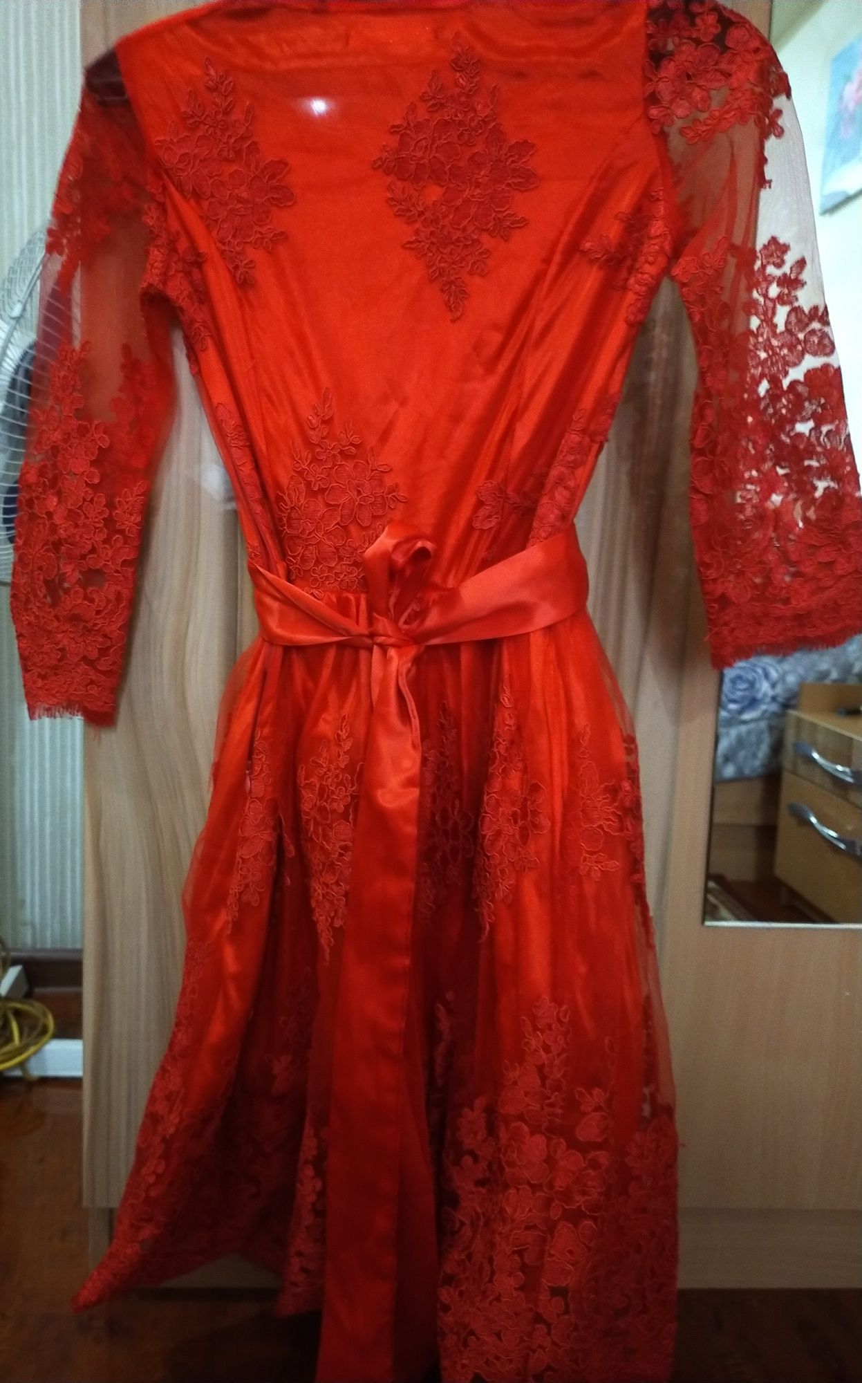 Продам нарядное платье