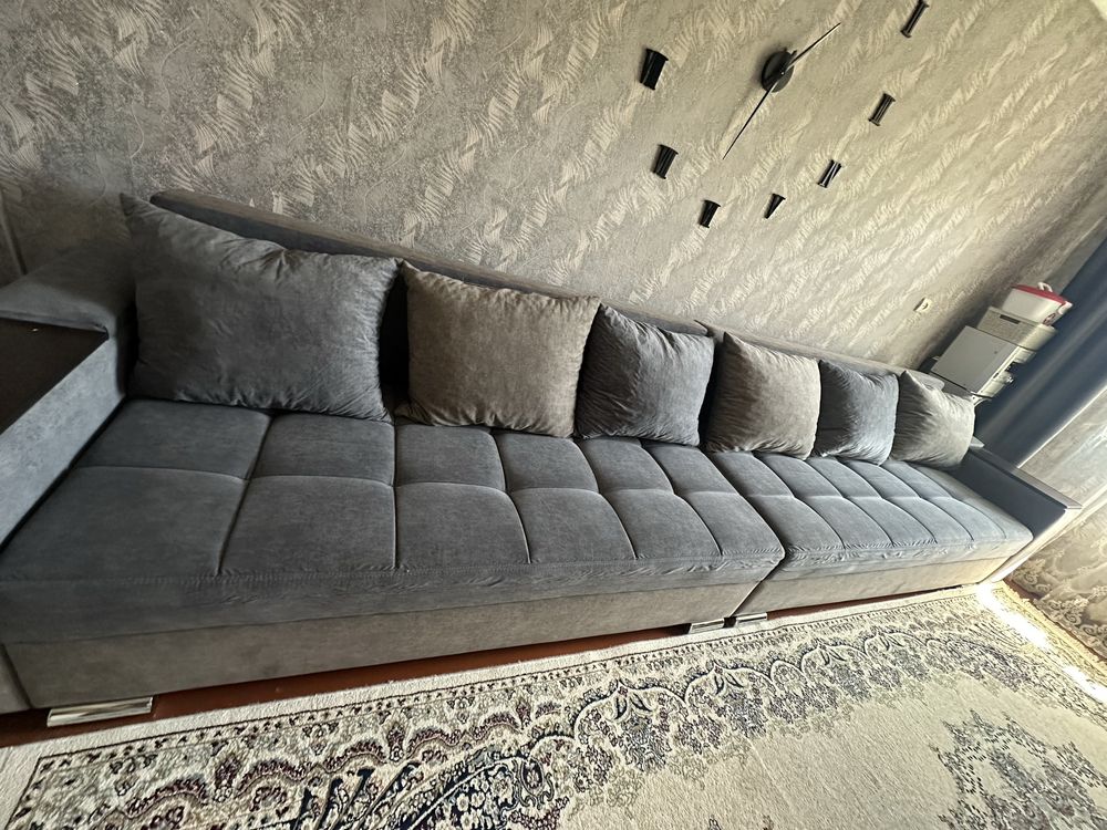 Продам диван. Срочно