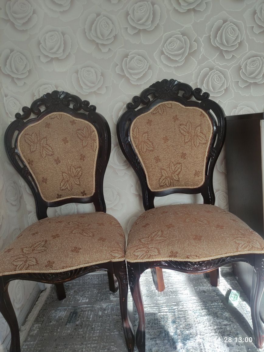 Стол и стулья 12 шт