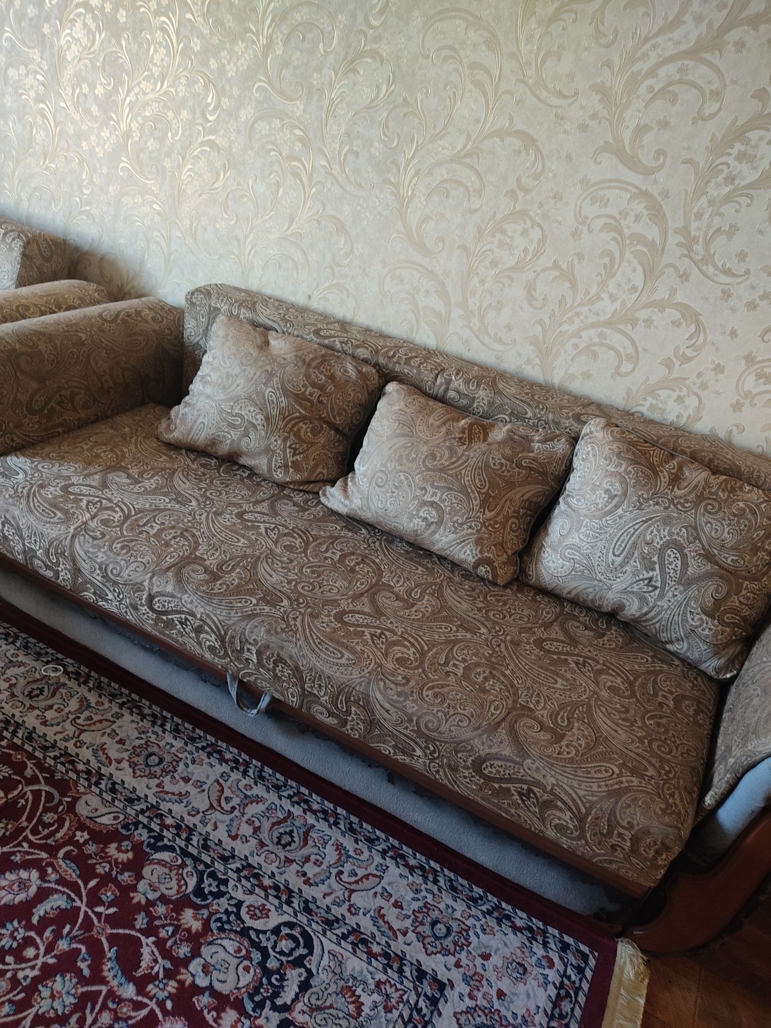 Продам диван б/у