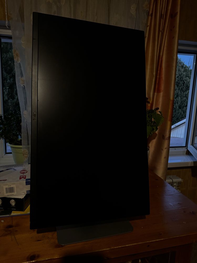 Монитор Dell U2715Hc