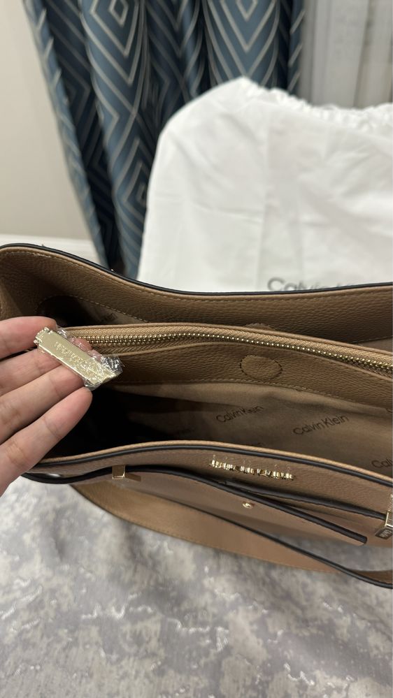 Продам сумку Calvin Klein