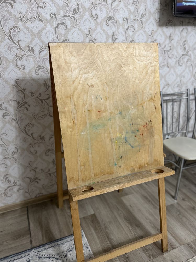 Продам мольберт