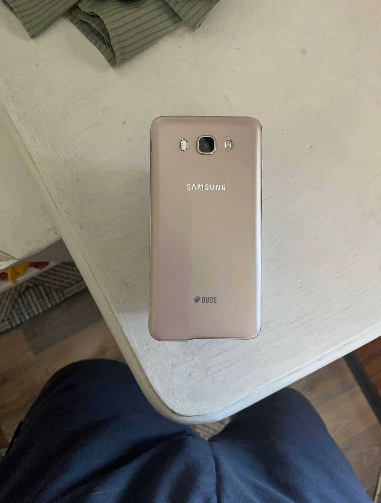 Продам Samsung J7