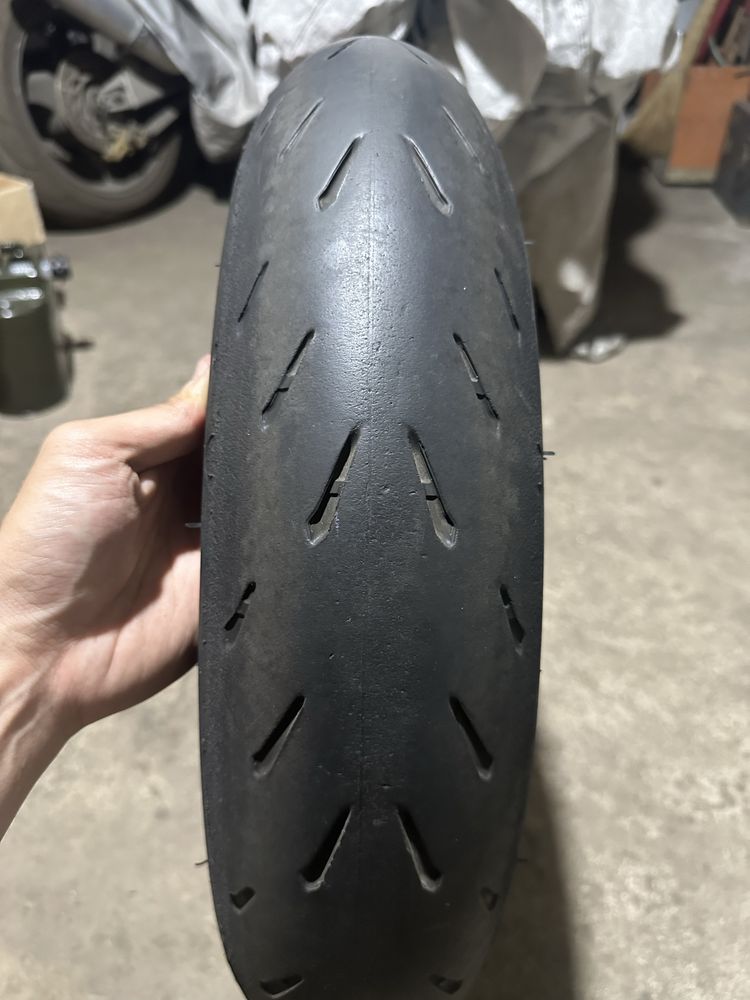 Мотошины б/у Michelin Power RS 2CT+ (R17 120/70, R17 200/55)
