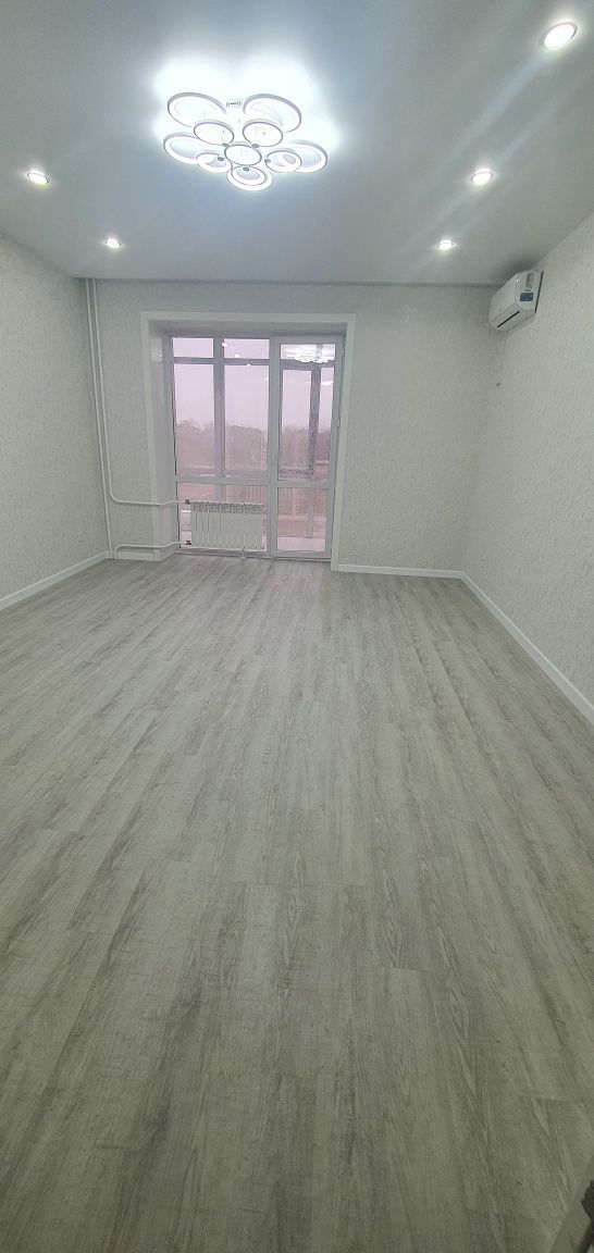 Продам 3 комн.квартиру в районе маг.Азия , Новострой