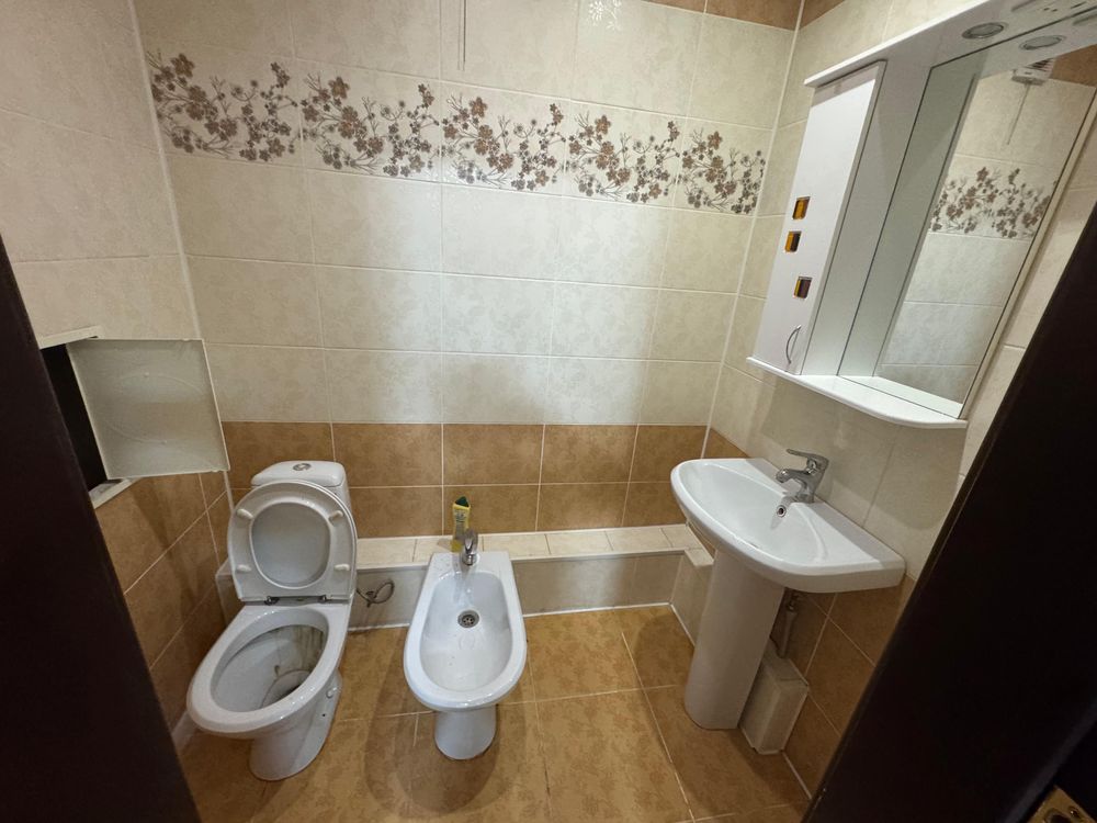Продам сантехнику и мебель в ванную  комнату