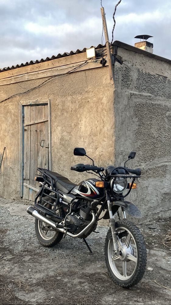 Продам мотоцикл yaqi 200
