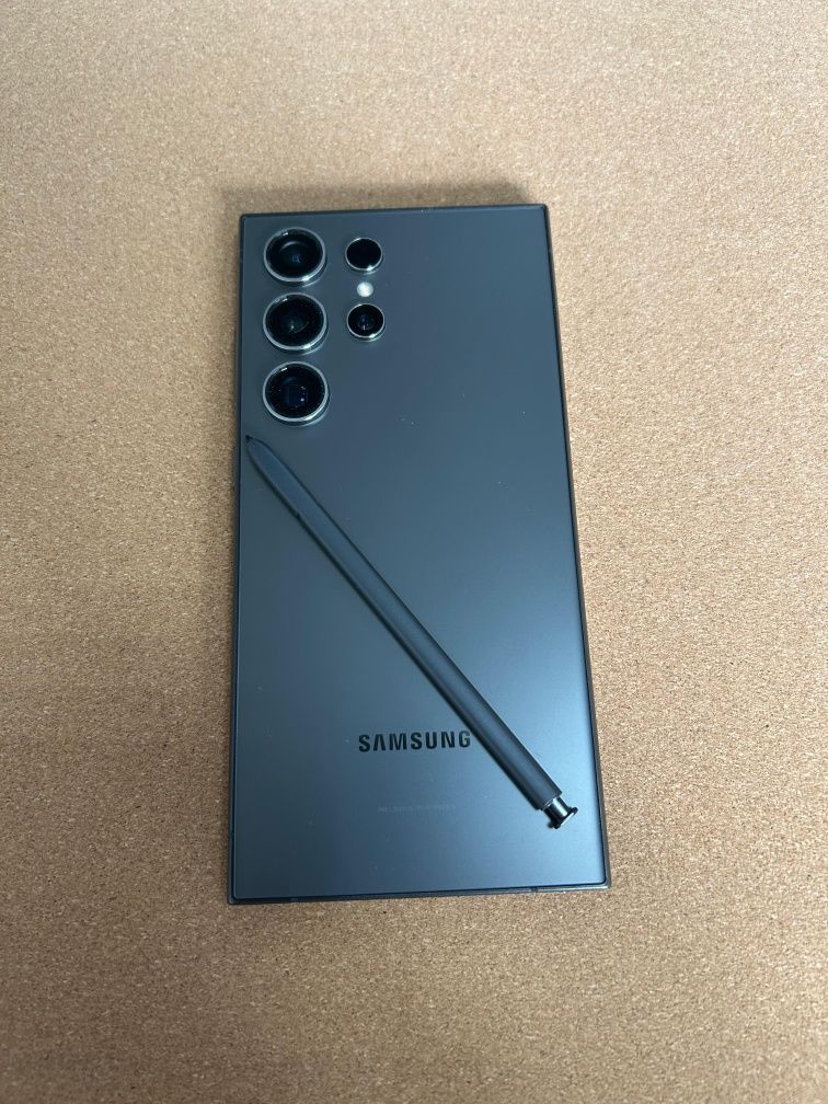 Продам или обменяю Samsung Galaxy S24 ultra 256gb
