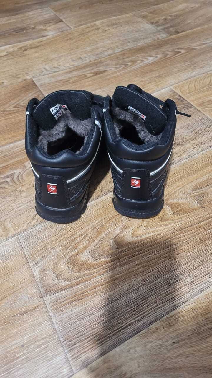 продам зимние ботинки