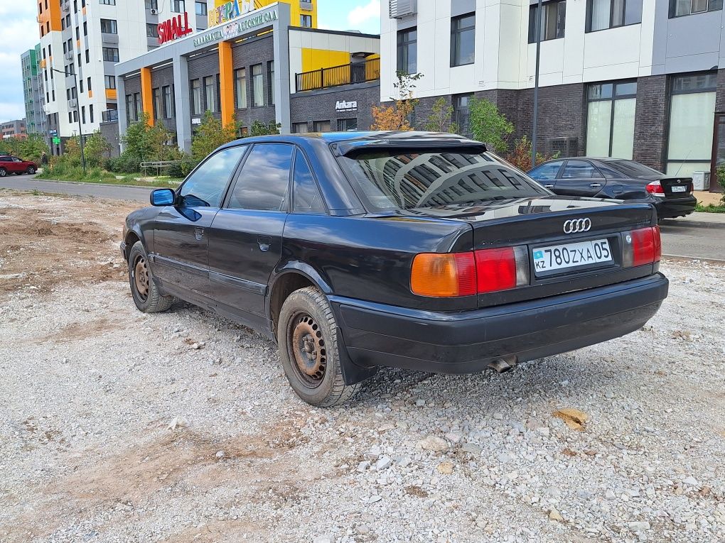 Продам Ауди 100 с4 2.3 автомат
