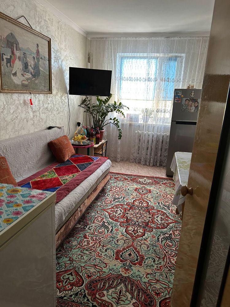 продам 4-х комн квартиру