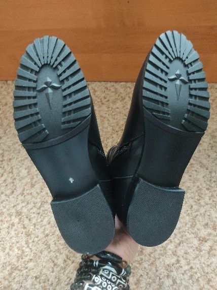 Продам новые женские сапожки весна-осень