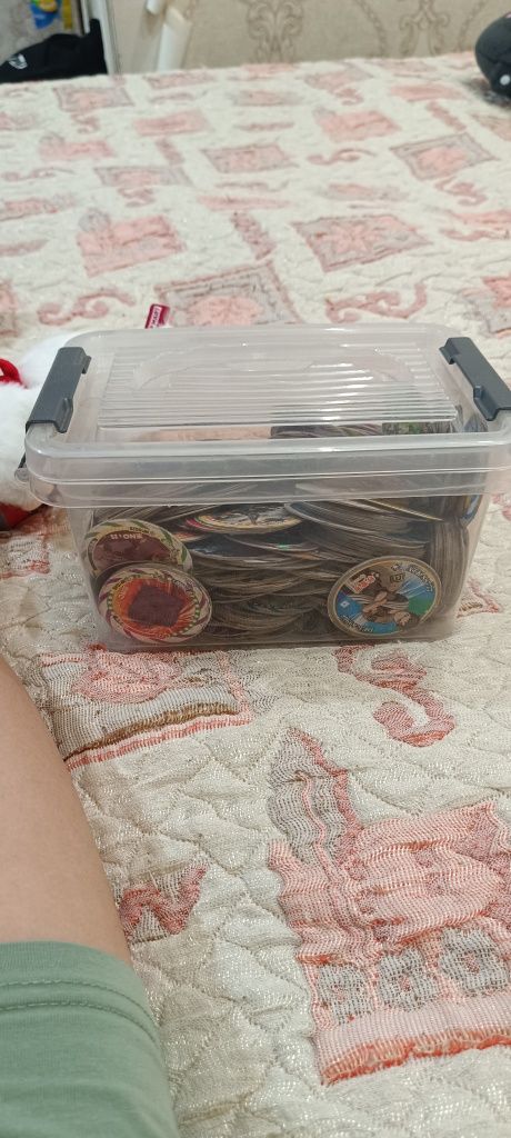 Продаю ящик фишек1500тенге
