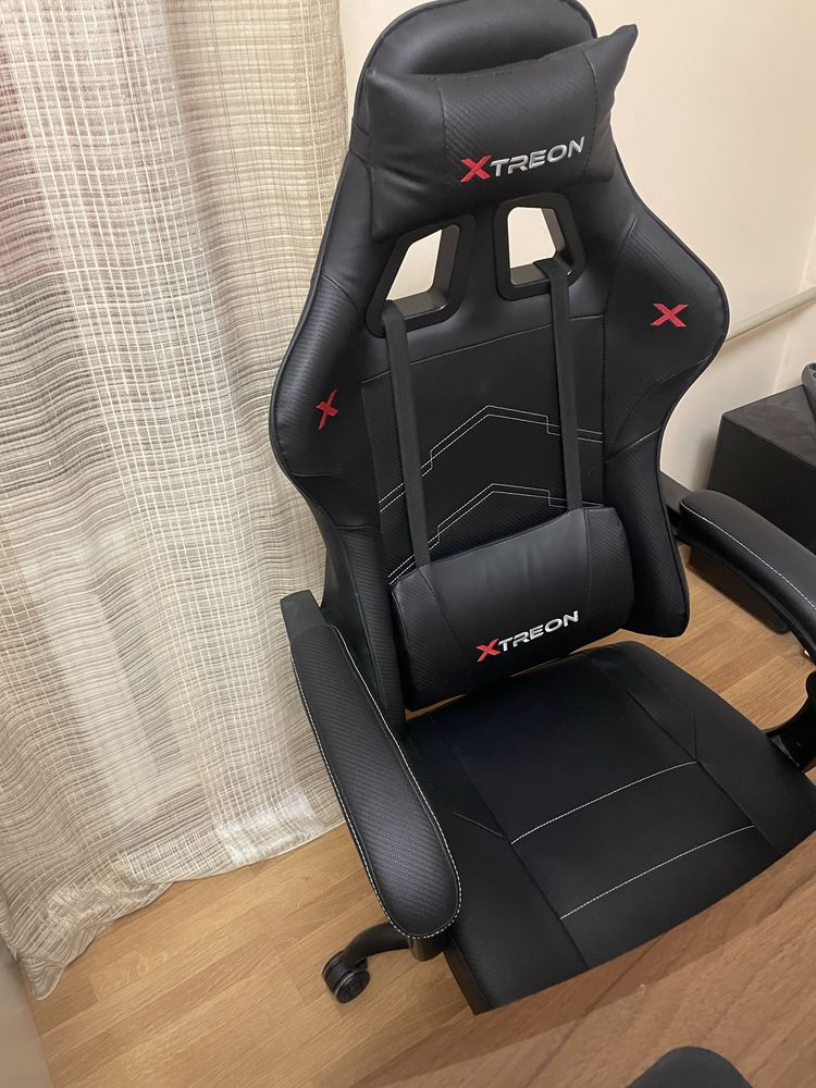 Продам игровое кресло Xtreon