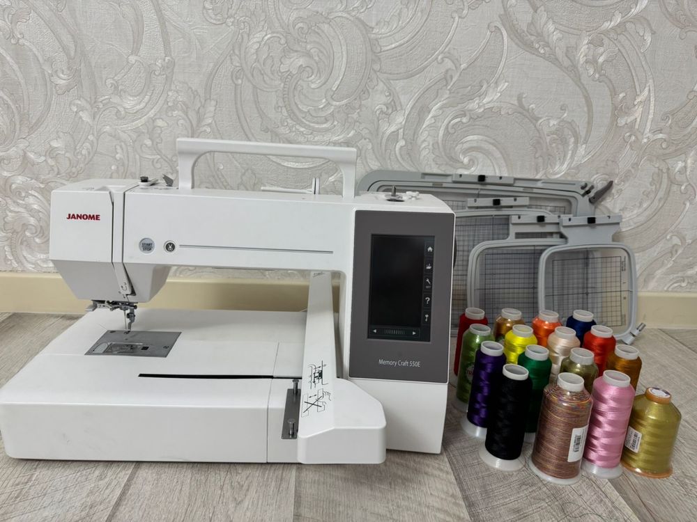 Продам вышивальную машинку Janome e 550