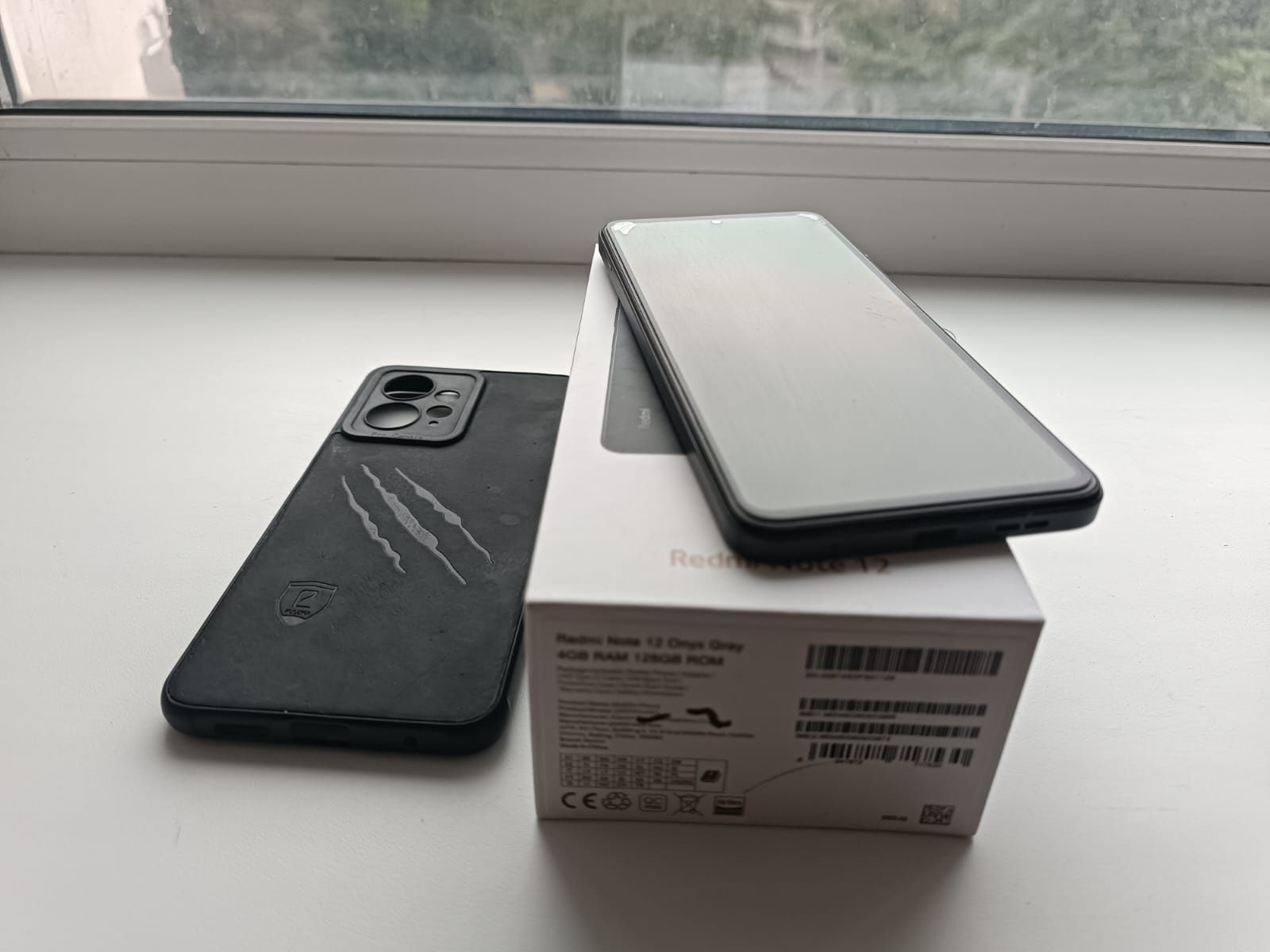Продам смартфон Xiaomi Redmi Note 12