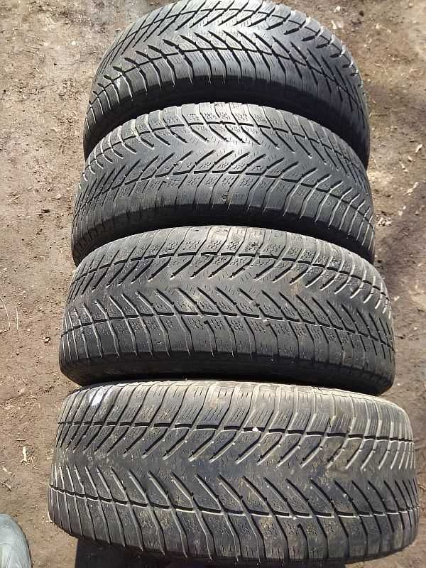 Шины 205/55 R16 - "GoodYear UltraGrip GW-3 RunFlat" , всесезонные.